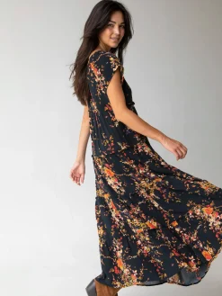 Berkley Maxi Dress - Navy Red Bouquets