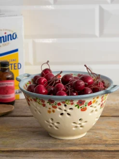 Ceramic Berry Colander - Cream Floral