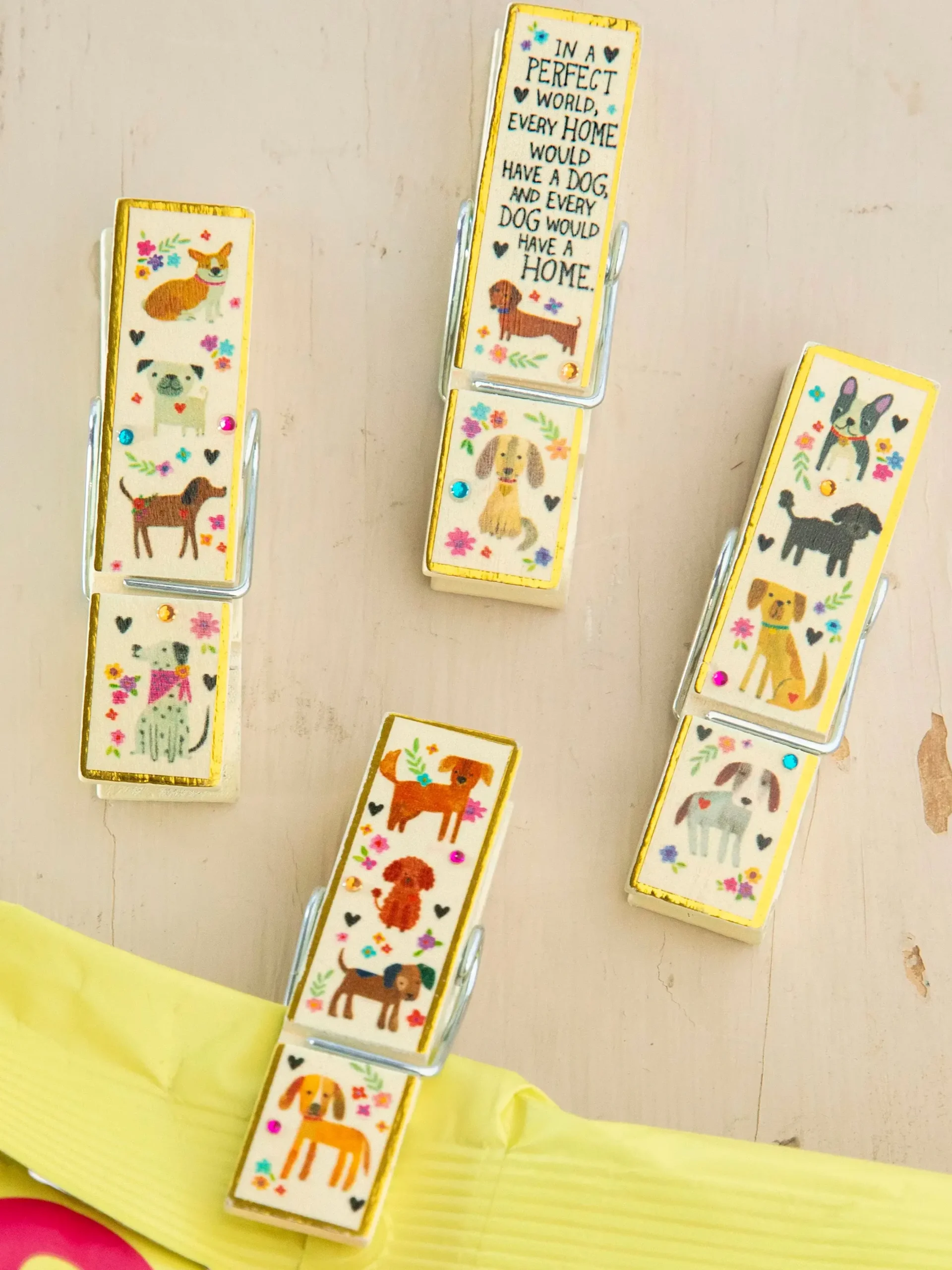 Happy Clips, Set of 4 - Every Dog Has A Home
