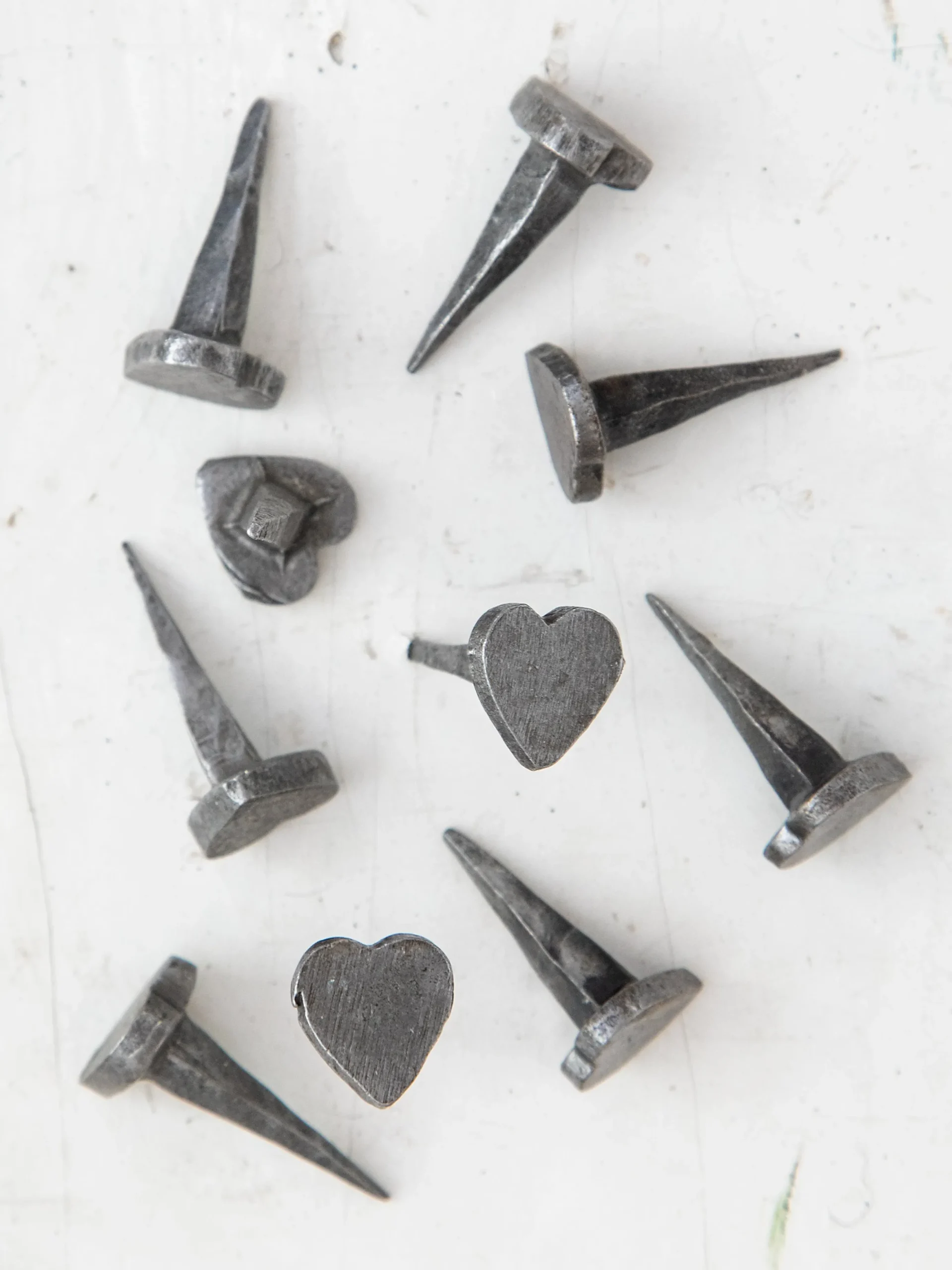 Heart Nails, Small - Set of 10