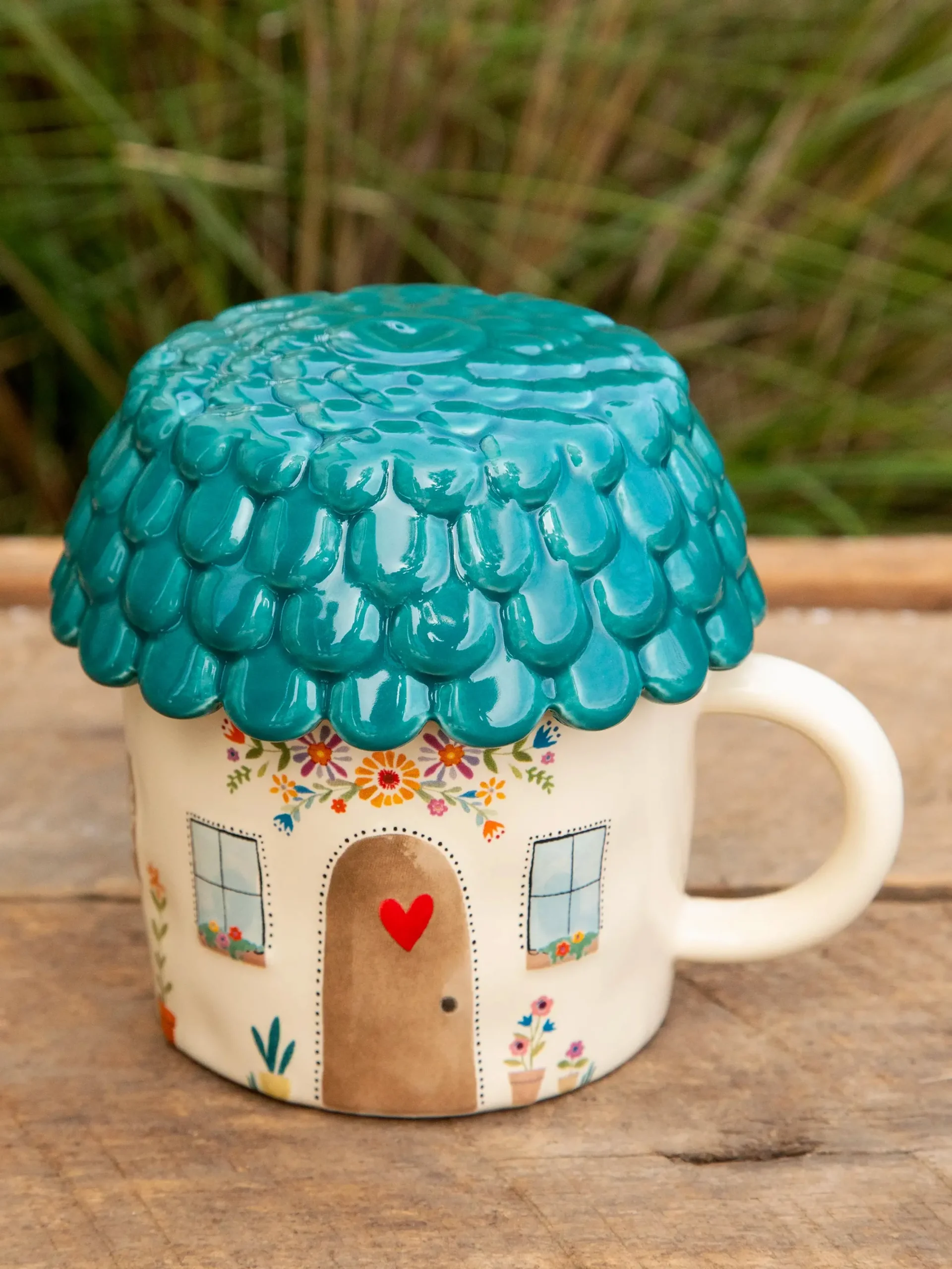 Lidded Mug - Cottage